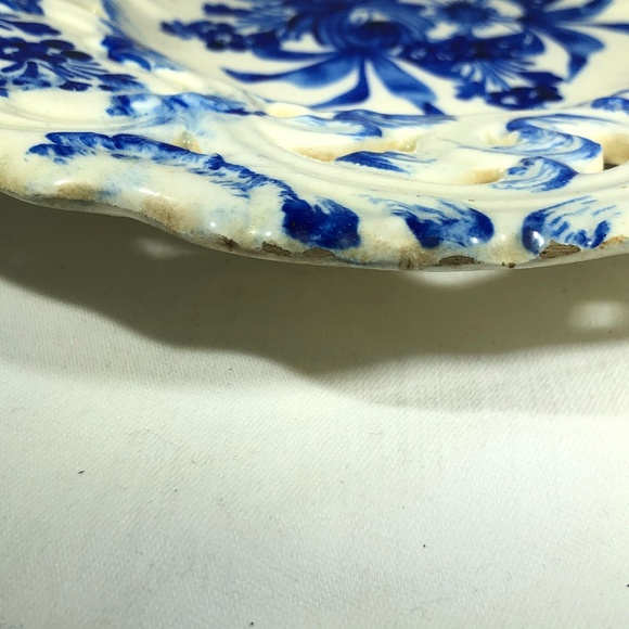 ITALIAN WHITE W/BLUE FLOWERS CERAMIC DECORATIVE PLATE - Picture 15 of 15